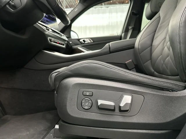 Used 2026 White BMW xDrive40i image 16