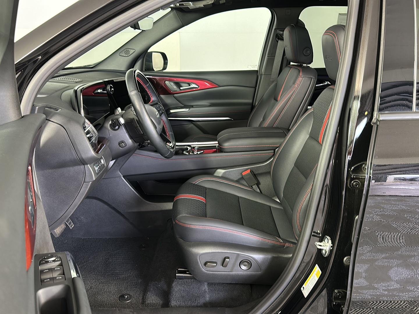 Used 2026 Mosaic Black Metallic Chevrolet AWD RS image 11