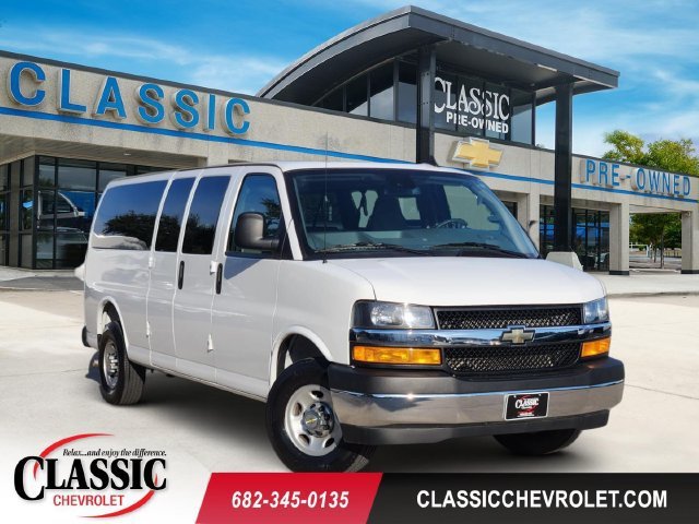 2025 Chevrolet Express Passenger