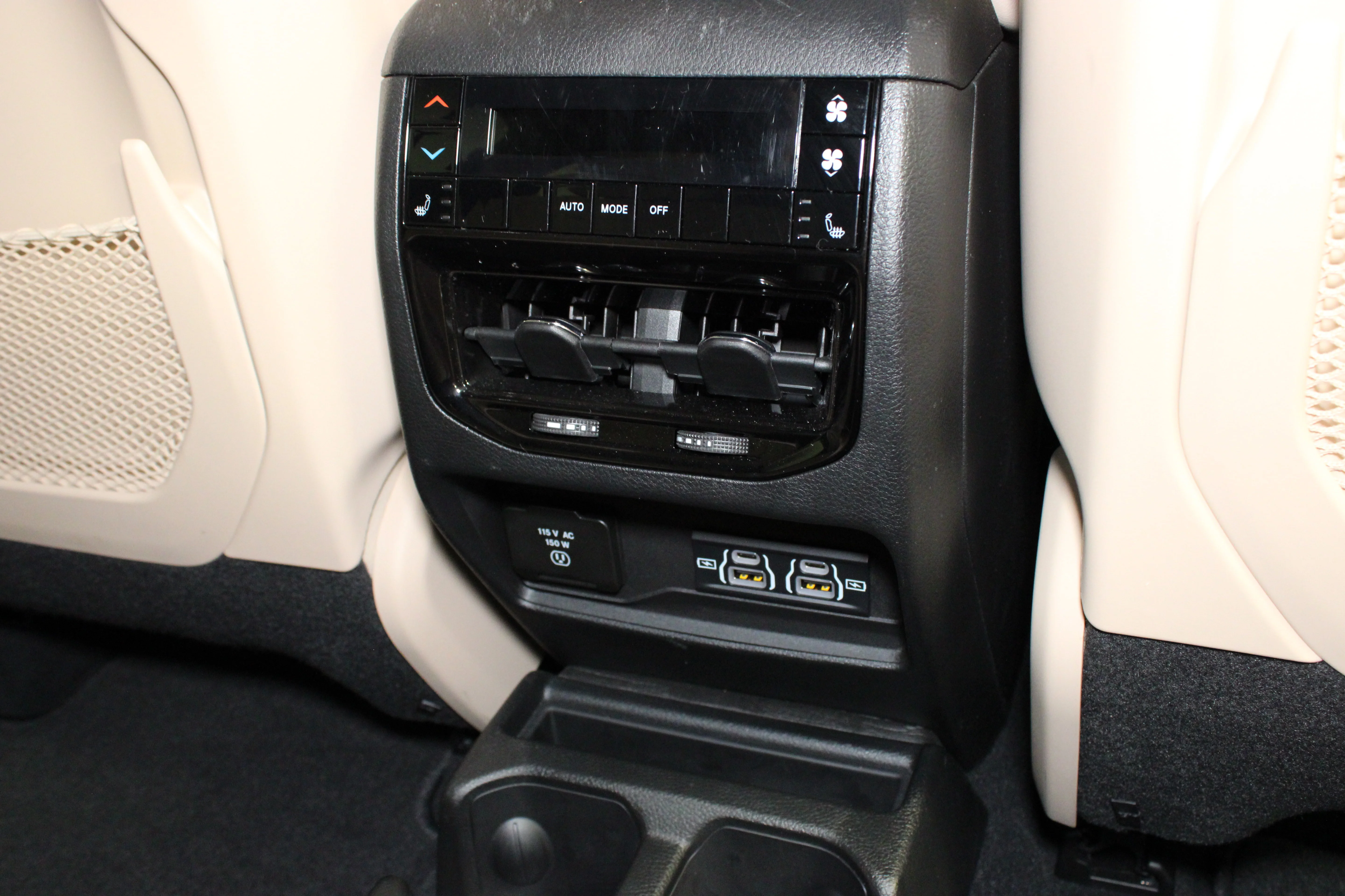 Used 2024 Velvet Red Pearlcoat Jeep Limited image 18