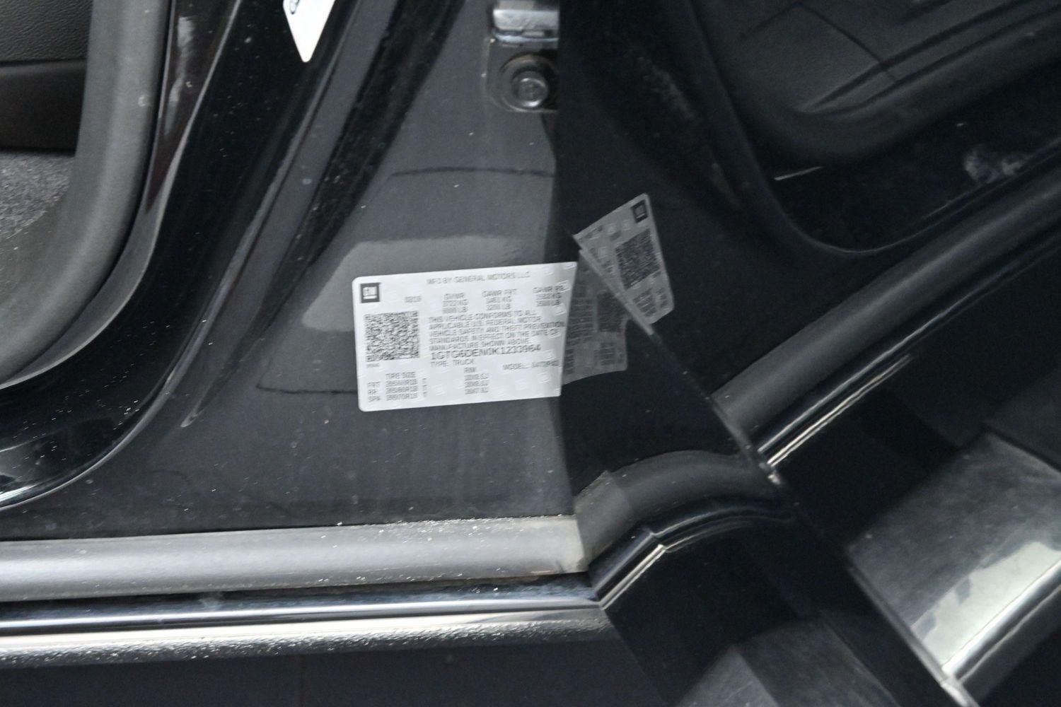 Used 2019 Onyx Black GMC 4WD SLT image 40