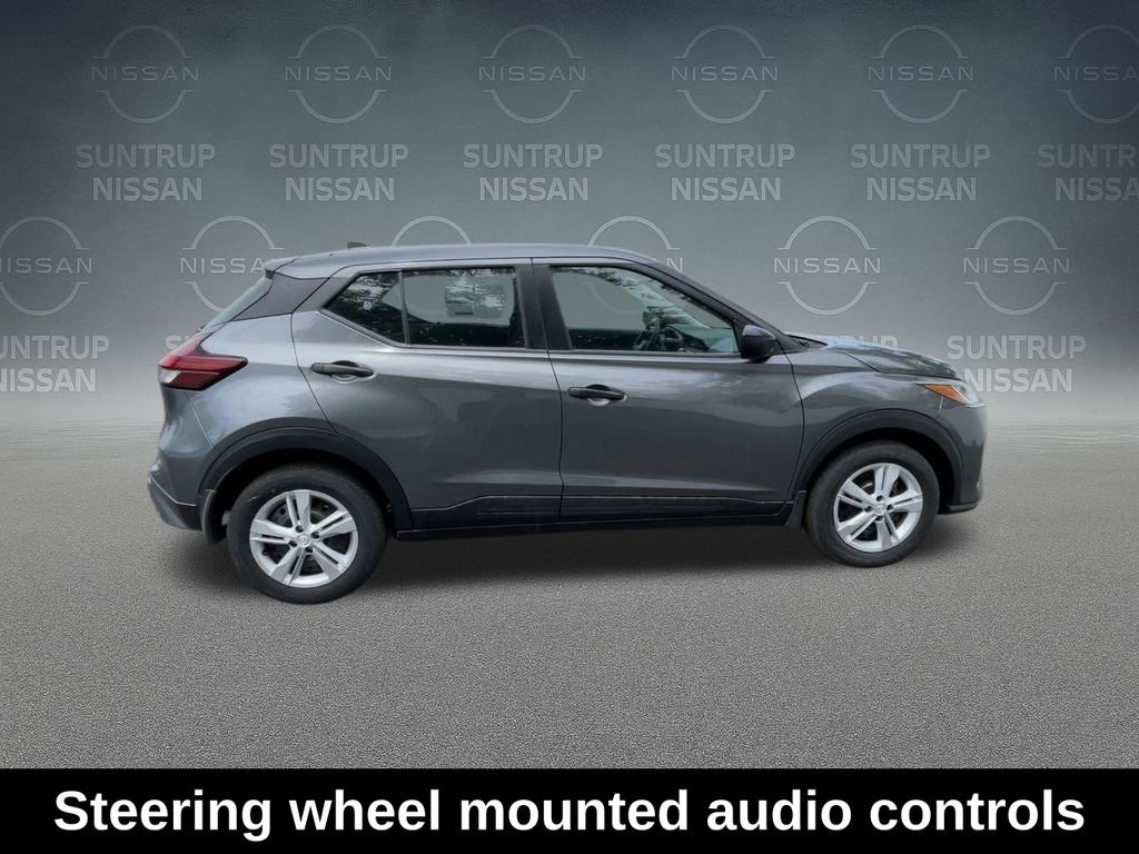 2025 Nissan KICKS PLAY Base - Photo 11