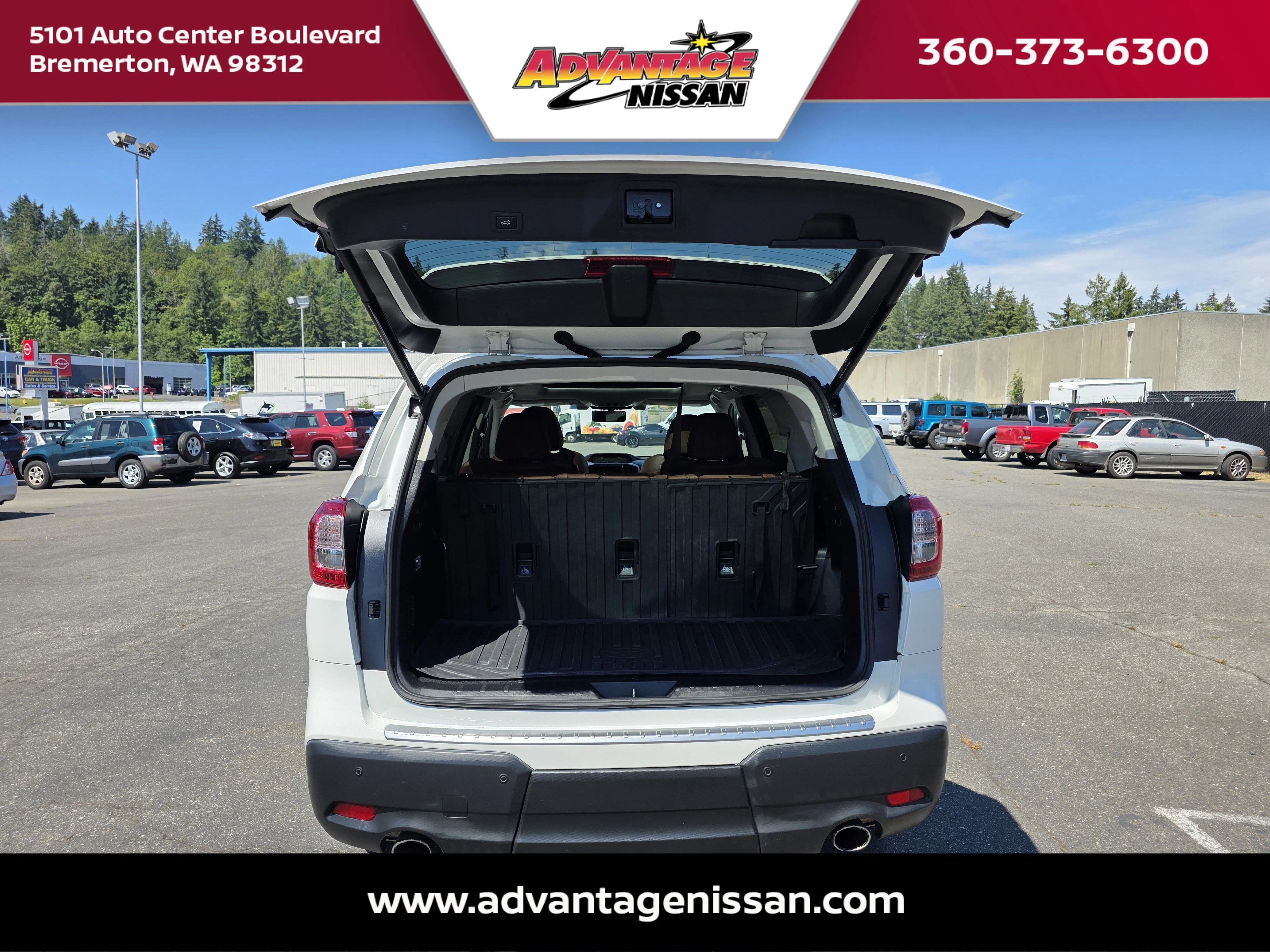 Used 2019 Crystal White Pearl Subaru Touring image 6