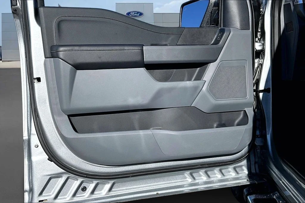 2025 Ford F-150 XLT - Photo 26