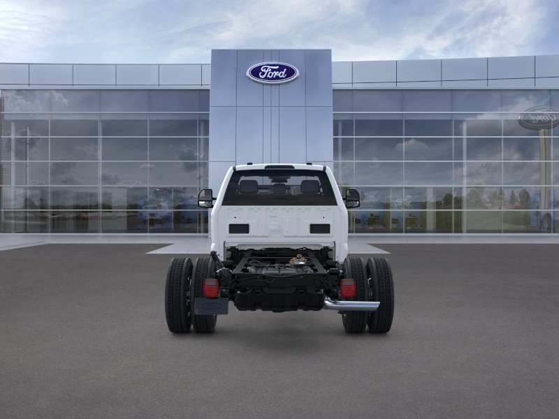 New 2026 Oxford White Ford F-550® XLT image 5