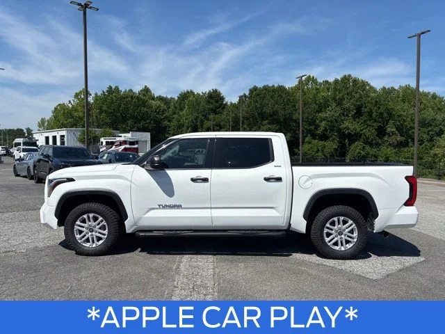 Used 2022 White Toyota SR5 image 5