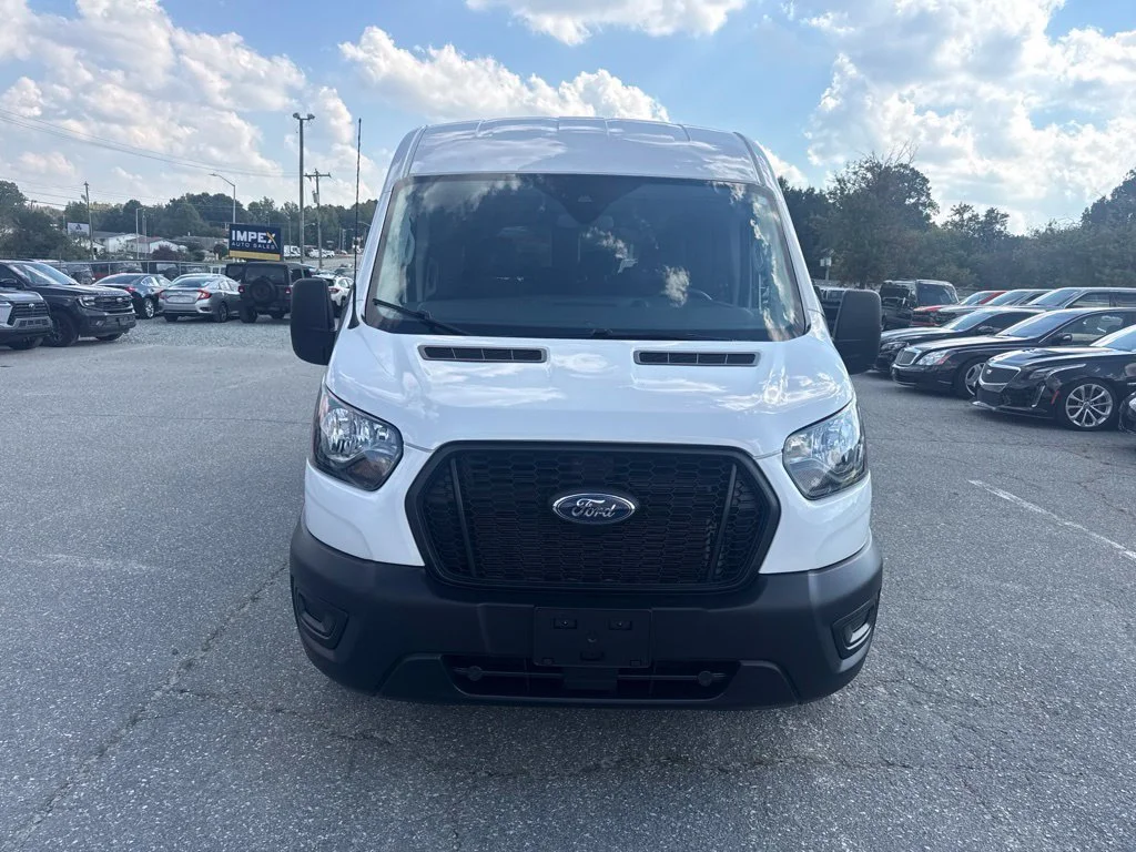 Used 2023 White Ford XL image 8