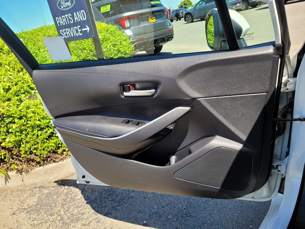 Certified Used 2021 White Toyota SE image 27