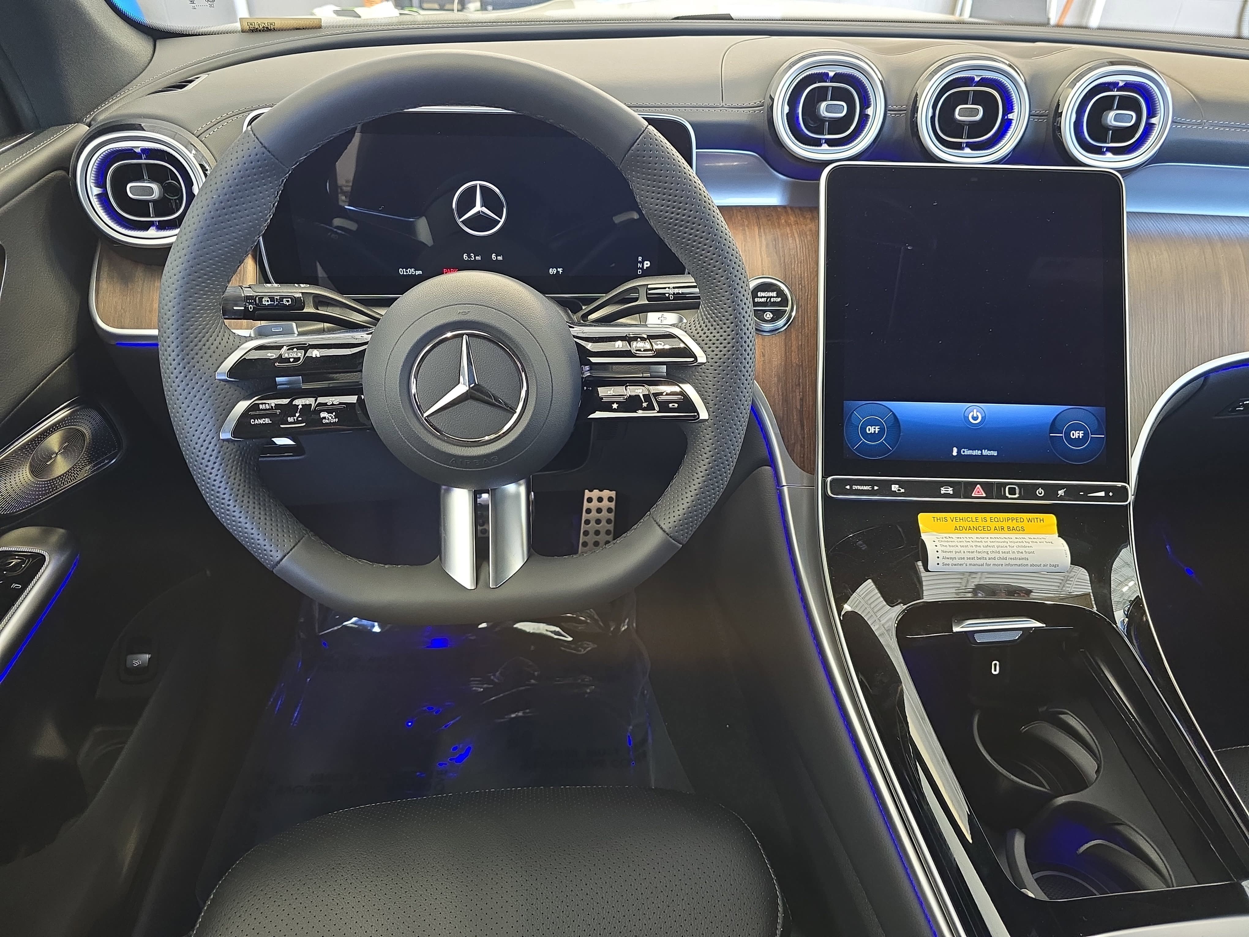 New 2026 Polar White Mercedes-Benz GLC300 image 17