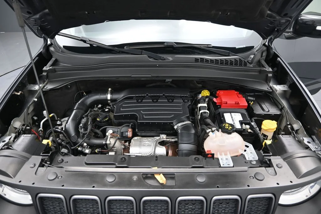 Used 2022 Graphite Gray Jeep Trailhawk image 16