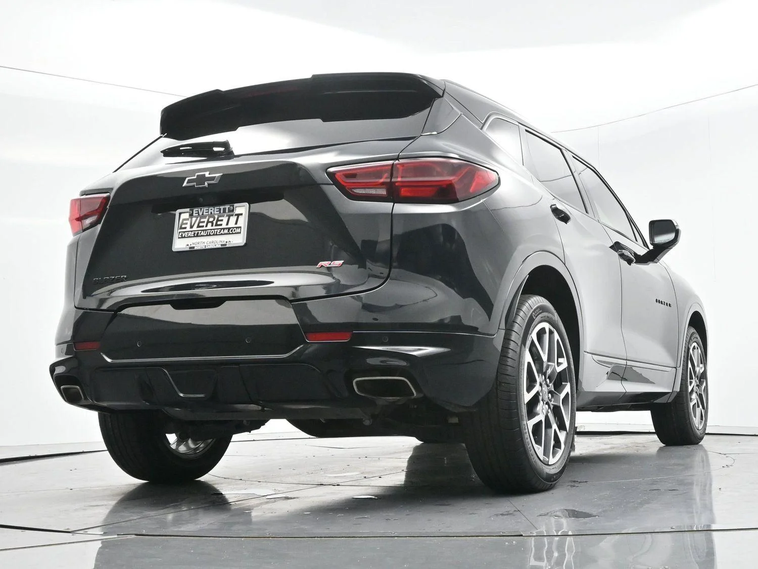 Used 2024 Black Chevrolet RS image 46
