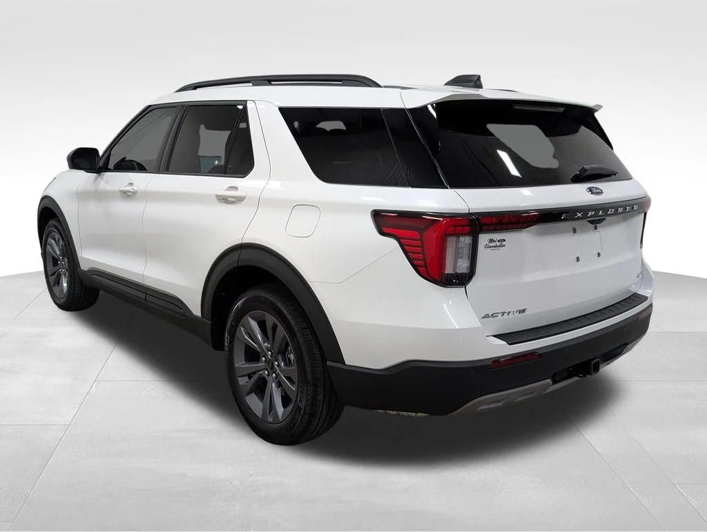 New 2026 Star White Metallic Tri-Coat Ford Active image 22