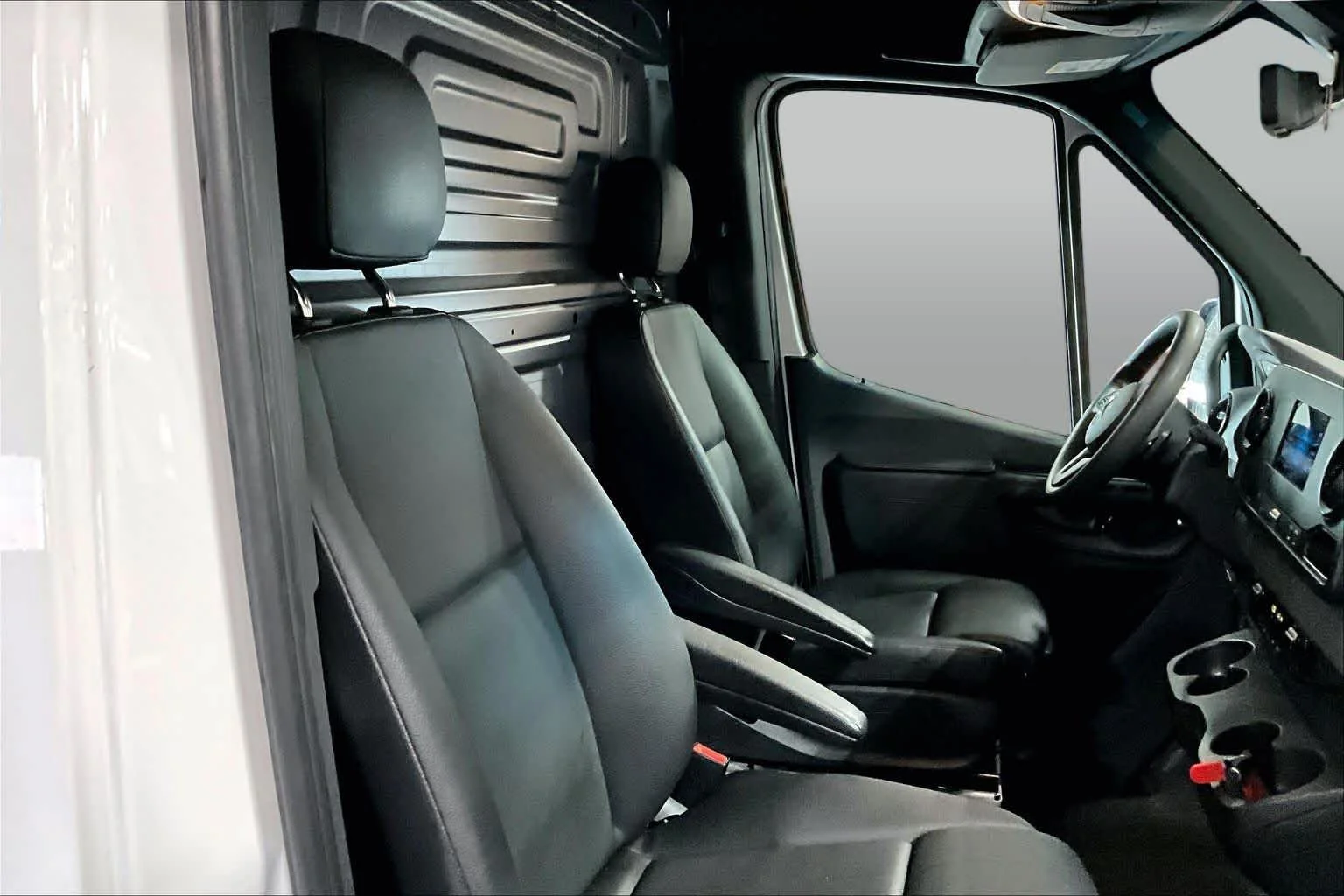 Used 2023 Arctic White Mercedes-Benz  image 8