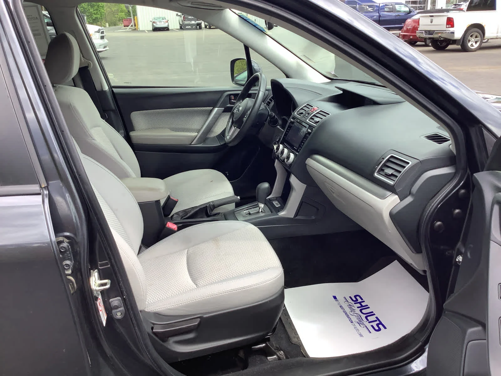 Used 2017 Dark Gray Metallic Subaru Premium image 8
