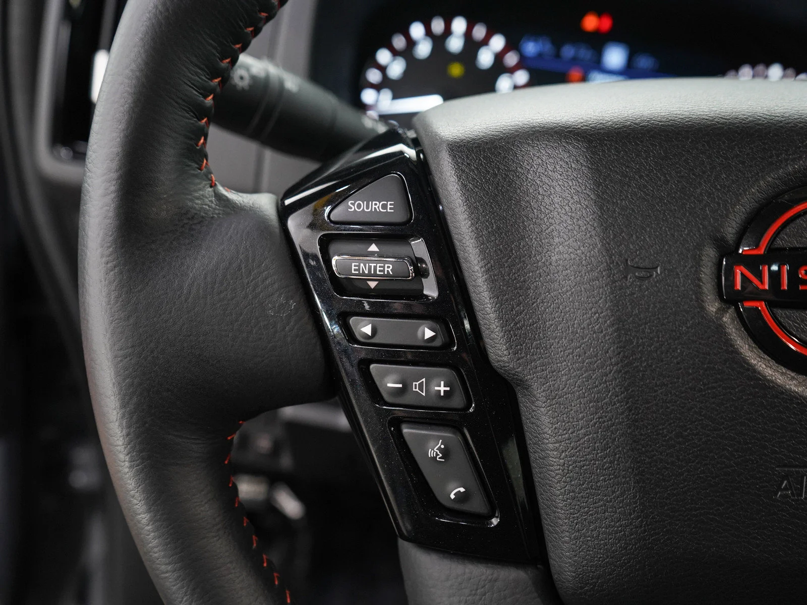 Used 2026 Boulder Gray Pearl Nissan PRO-4X image 26