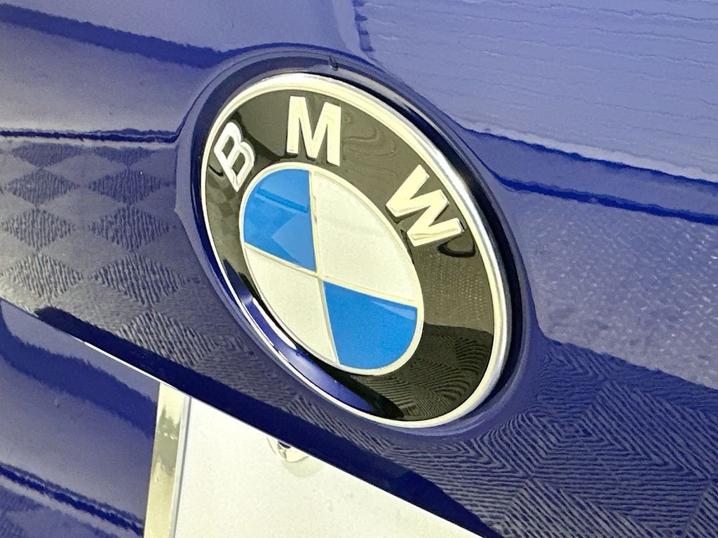New 2027 Marina Bay Blue Metallic BMW Base image 22