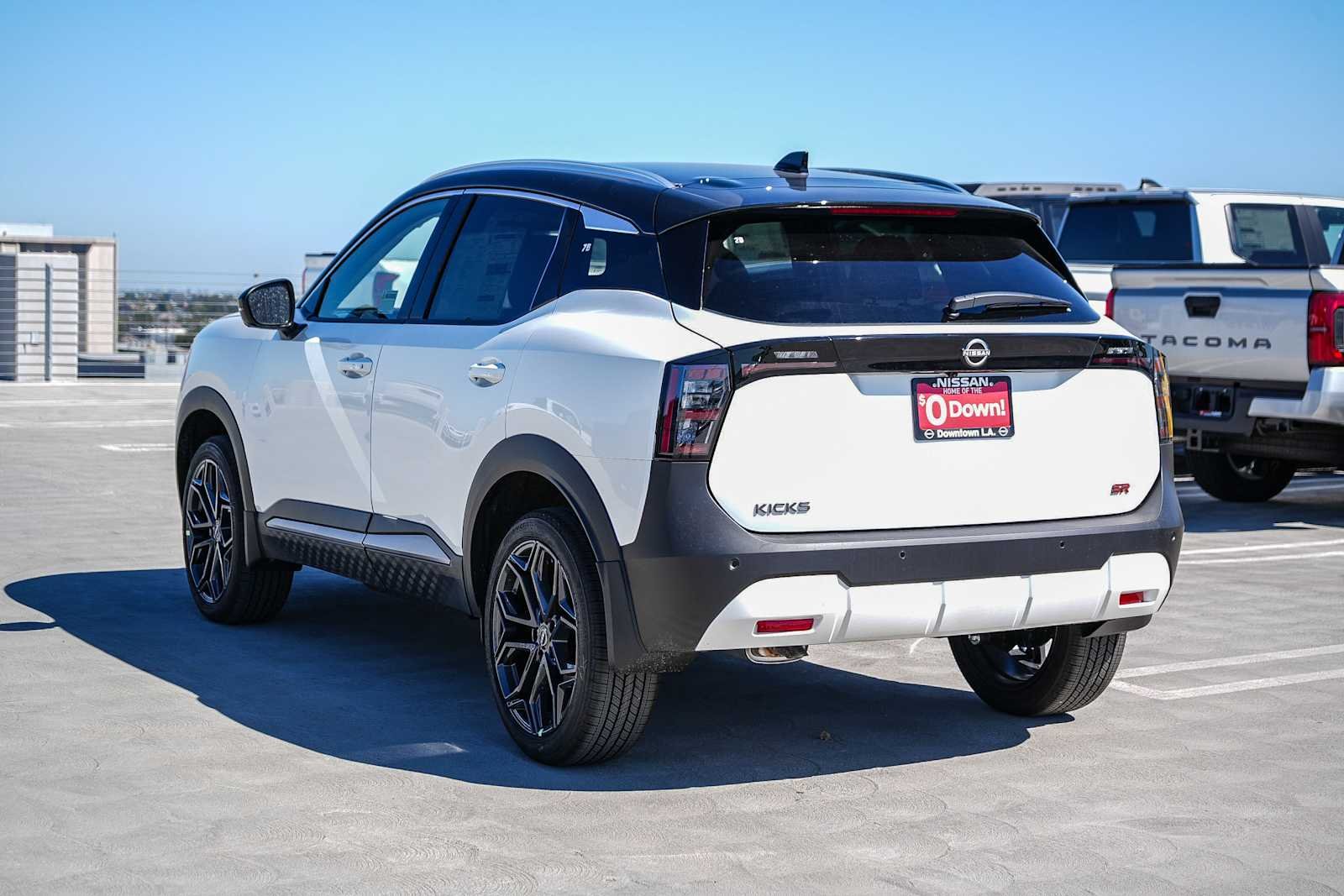 New 2026 Aspen White TriCoat / Super Black Two-tone Nissan SR image 8