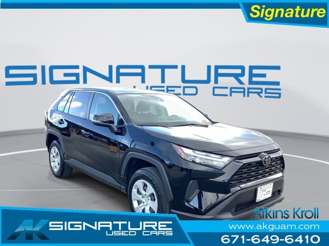 2024 Toyota RAV4 LE FWD's photo