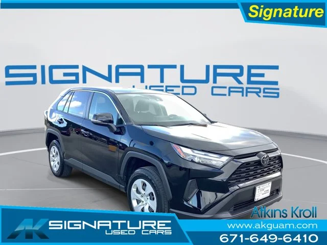 2024 Toyota RAV4 LE FWD's photo