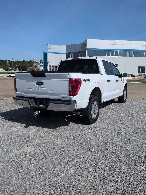 Used 2021 White Ford XLT image 3