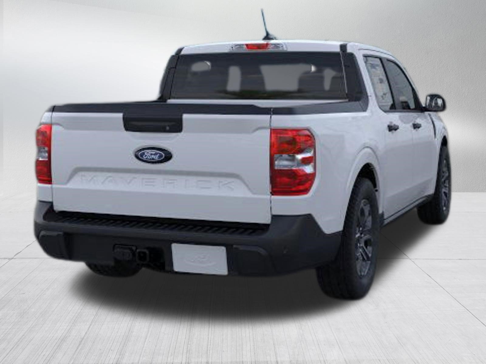 New 2026 Space White Metallic Ford XLT image 8