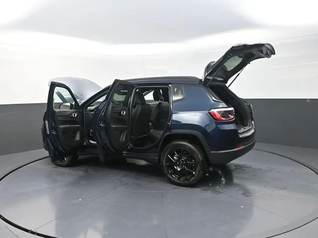New 2026 Fathom Blue Pearl Coat Jeep Latitude image 36