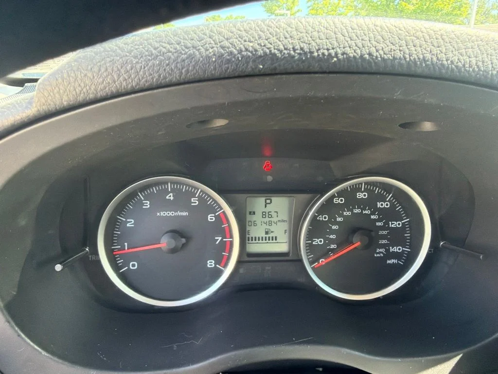 Used 2016 Silver Subaru 2.5i Premium image 14