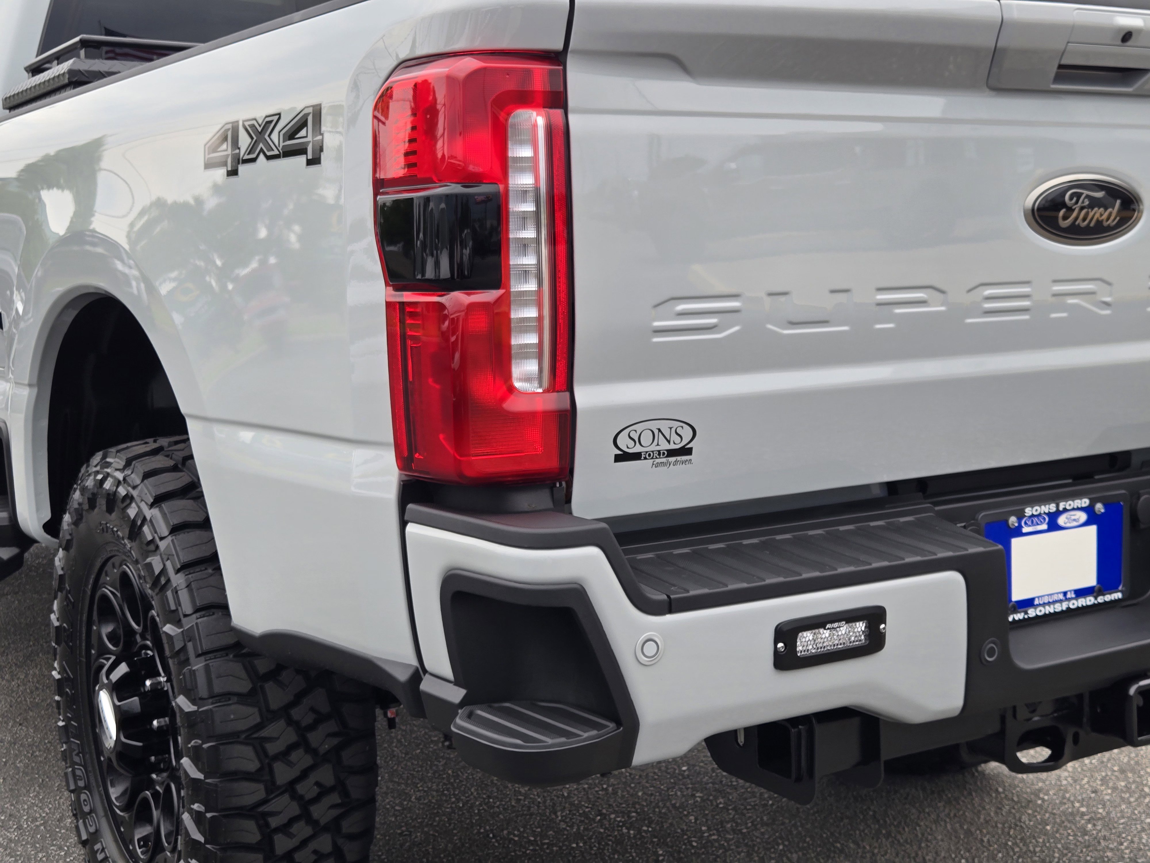 New 2026 Avalanche Ford F-250® Lariat® image 9