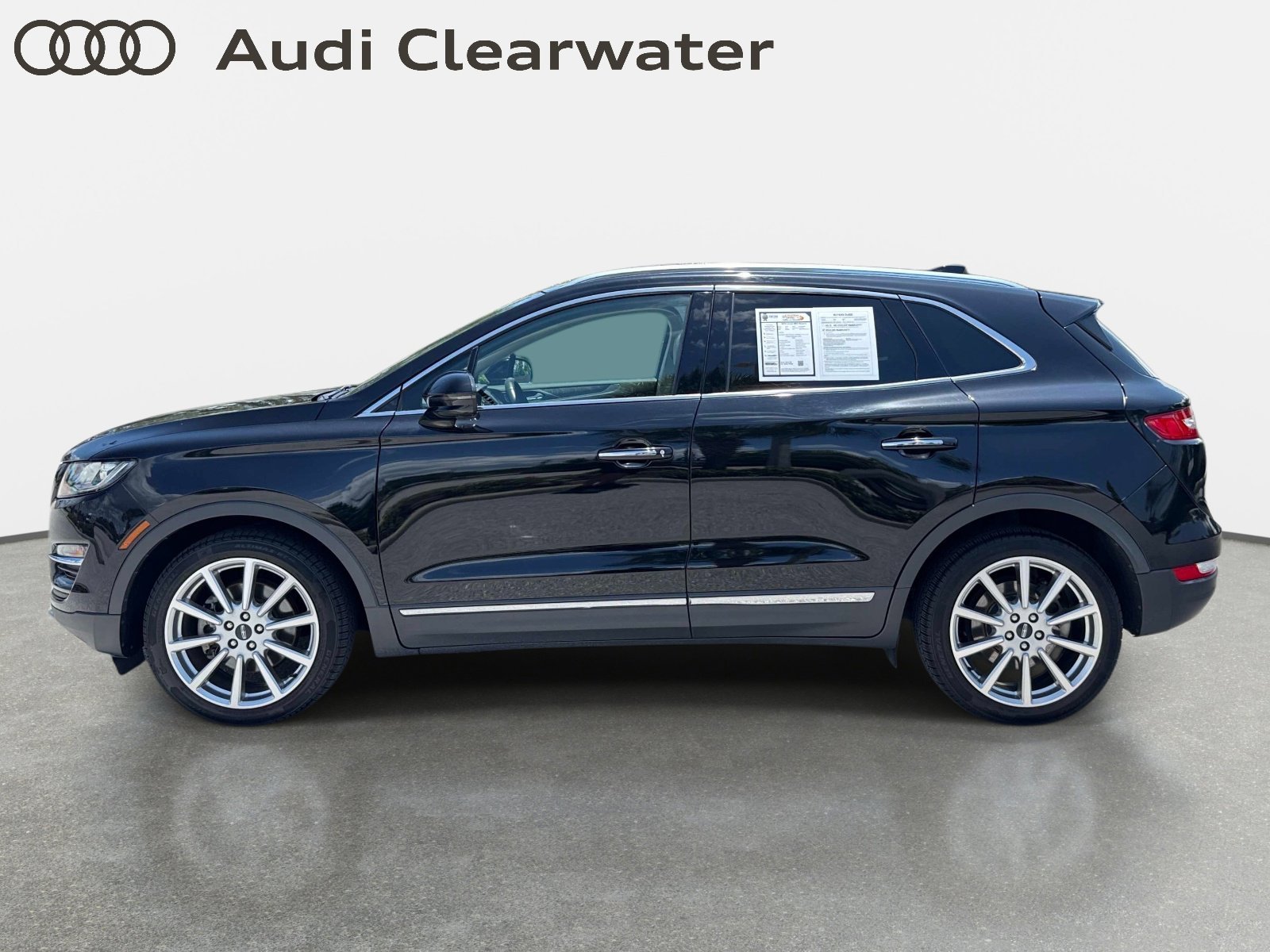 View vehicle photo 2