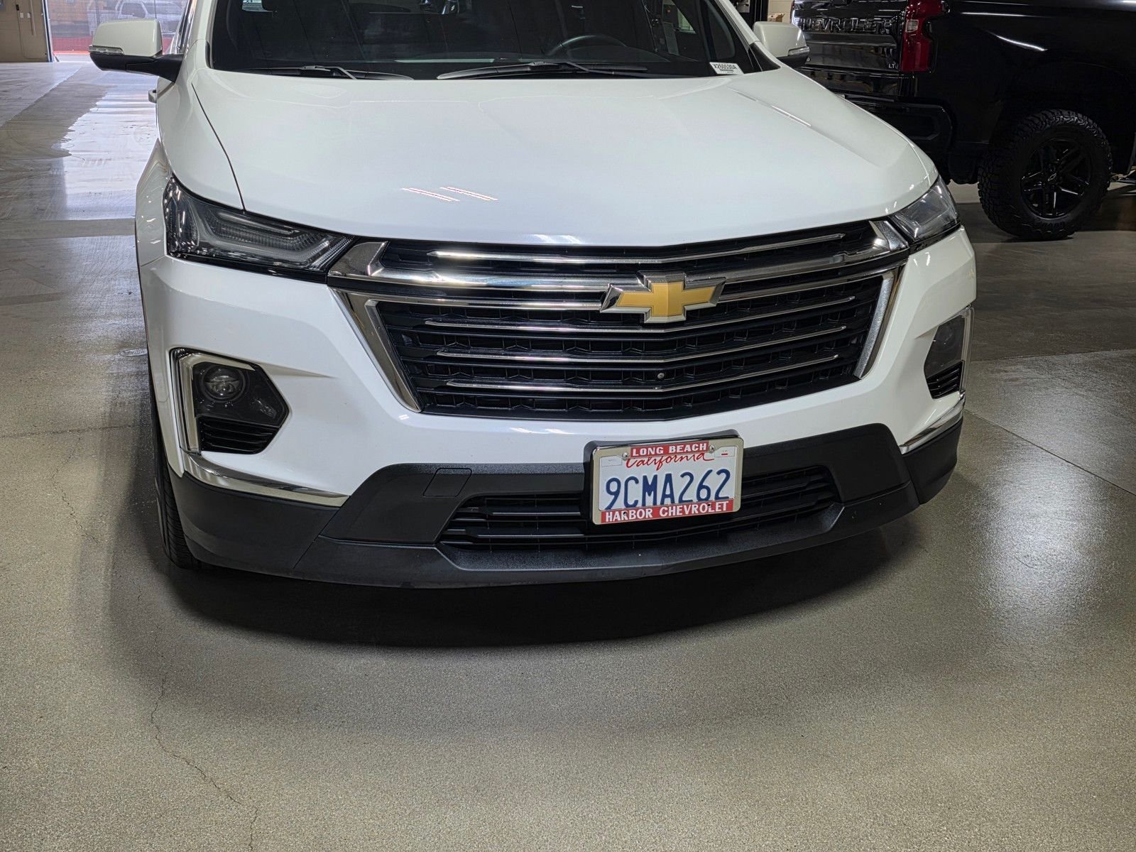 Used 2023 Summit White Chevrolet LT image 9