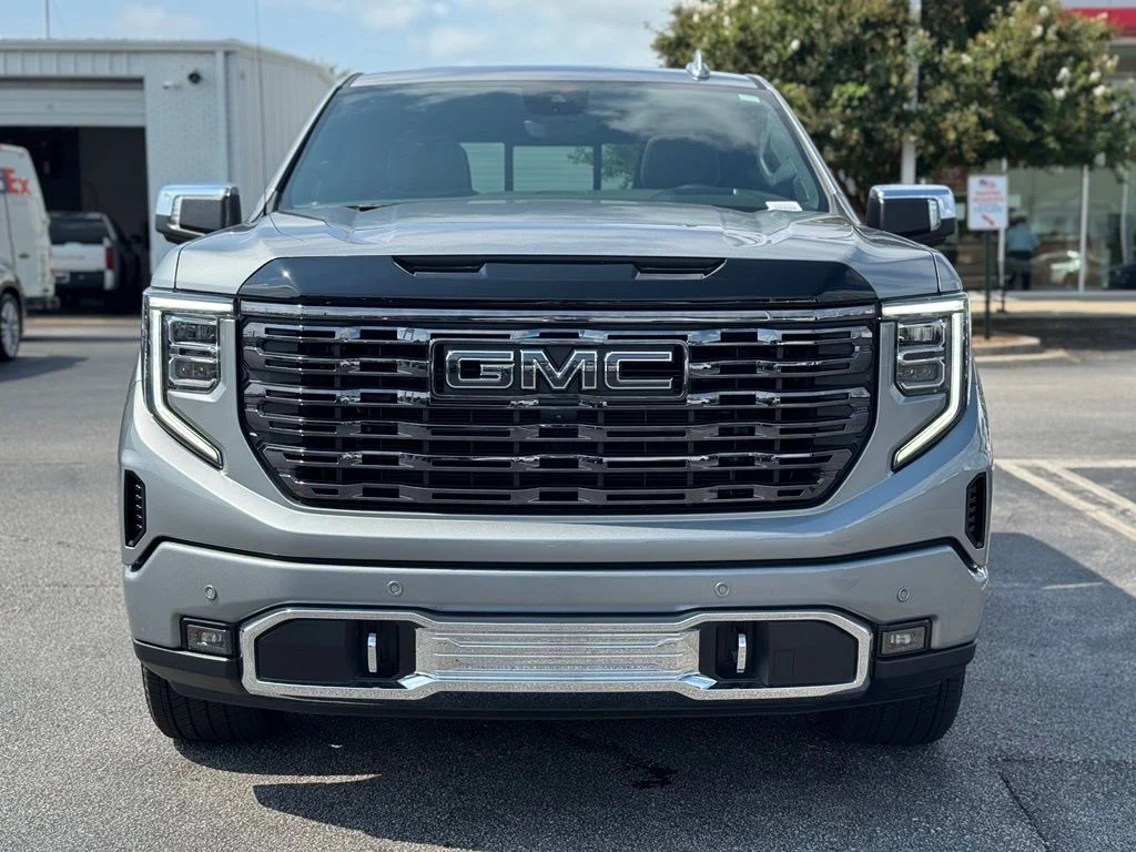 Used 2025 Silver GMC Denali Ultimate image 4