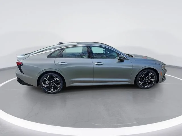 Used 2025 Gray Kia GT-Line image 6