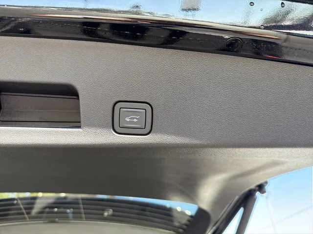 New 2026 Ebony Twilight Metallic GMC Elevation image 12