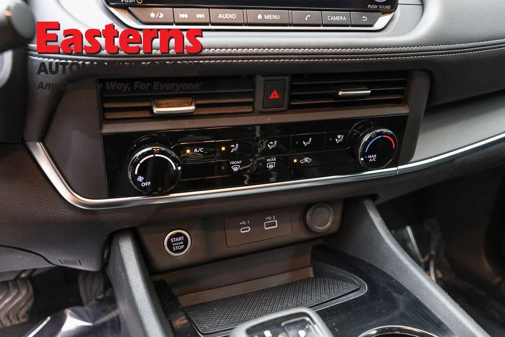 Used 2023 White Nissan S image 20