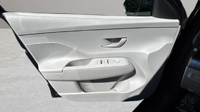 Used 2025 Blue Hyundai SEL image 17
