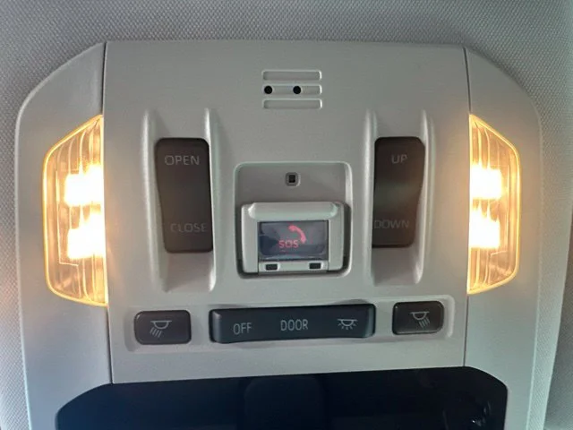 Used 2021 Silver Toyota XLE image 17