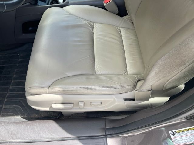 Used 2014  Honda EX-L image 6