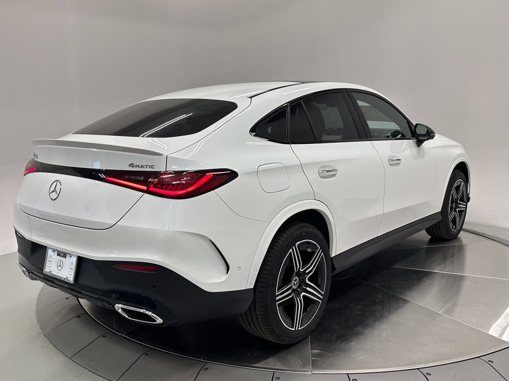 New 2026 MANUFAKTUR Moonlight White Metallic Mercedes-Benz GLC 300 image 8
