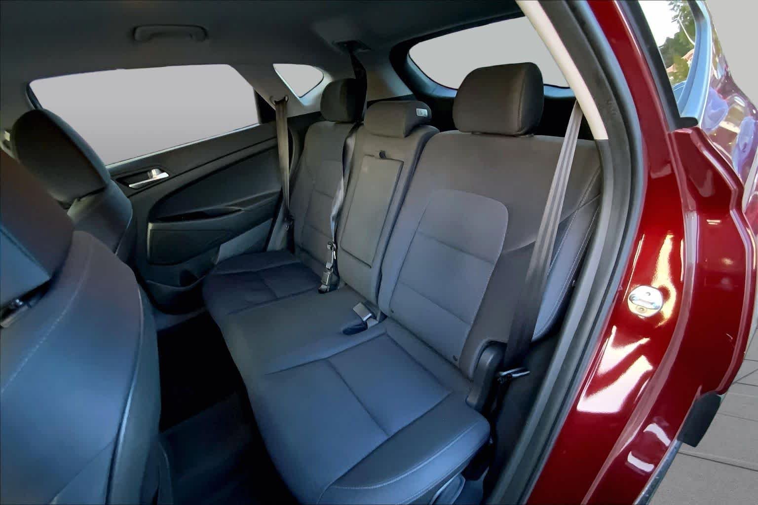 Used 2020 Gemstone Red Hyundai SEL image 18