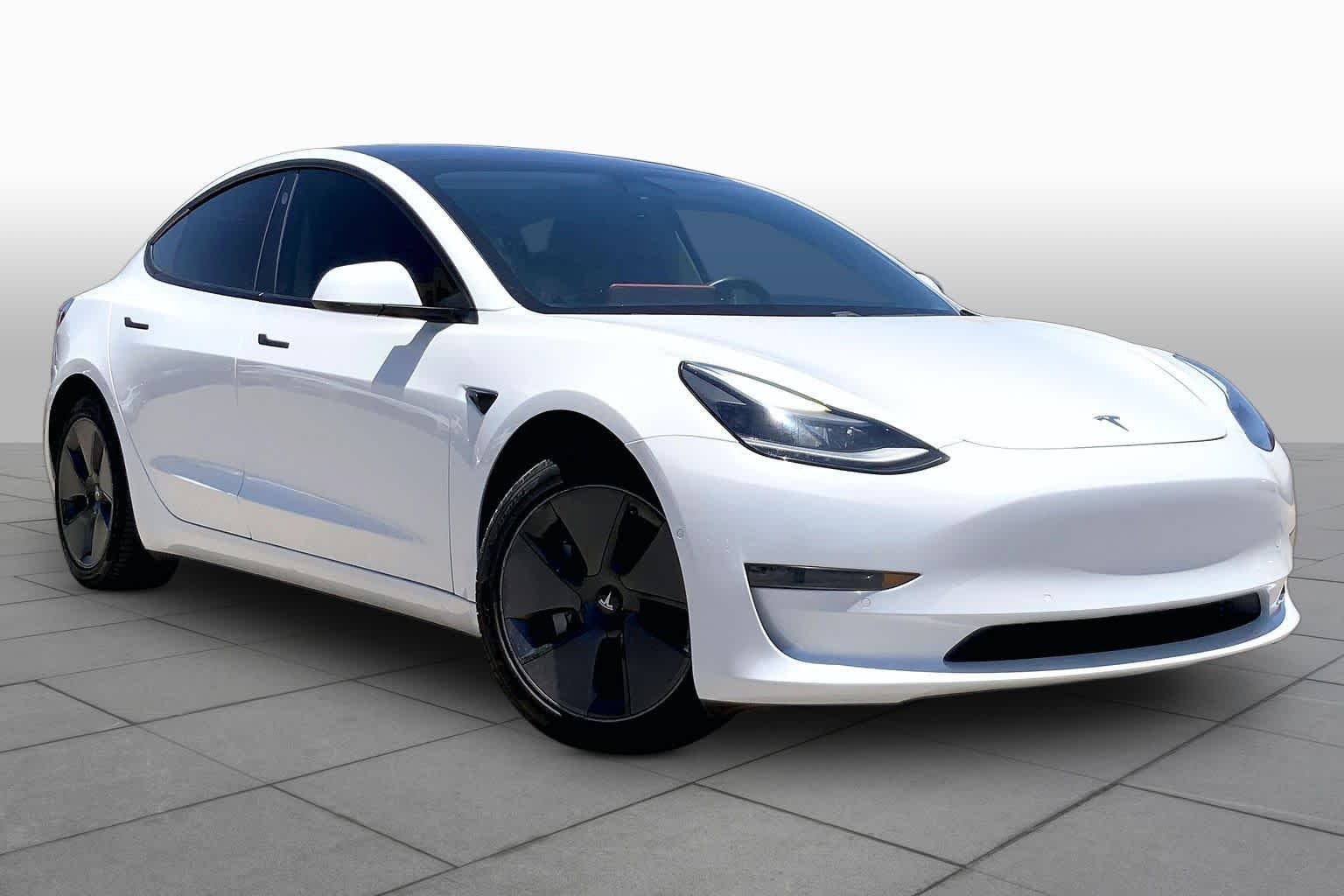 Used 2021 Pearl White Multi-Coat Tesla Standard Range Plus image 2