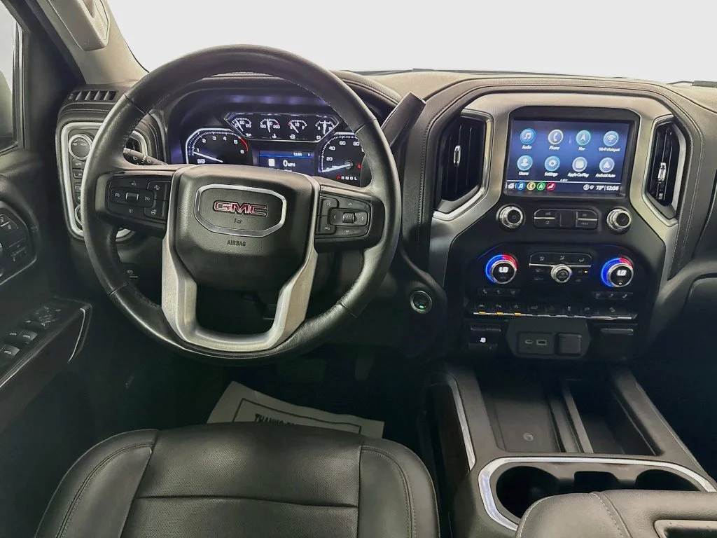 Used 2021 Black GMC SLT image 27