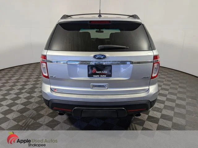 Used 2011 Silver Ford XLT image 6