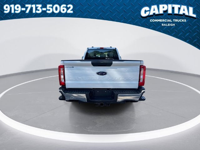 Used 2024 White Ford XL image 9