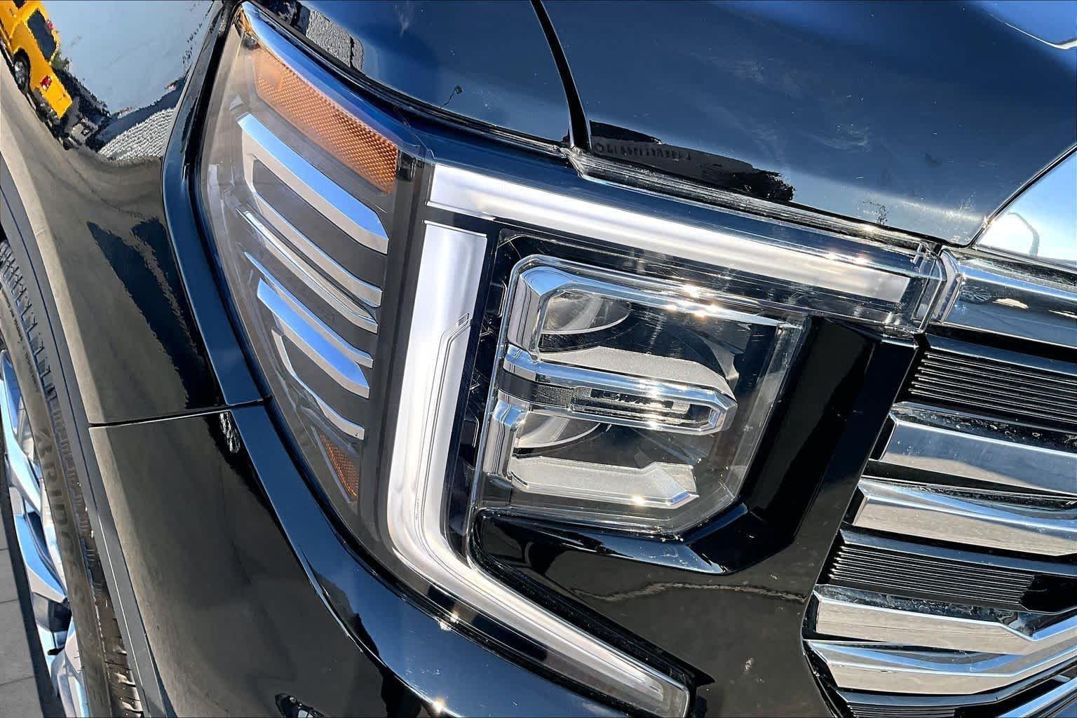 Used 2026 Onyx Black GMC SLT image 28