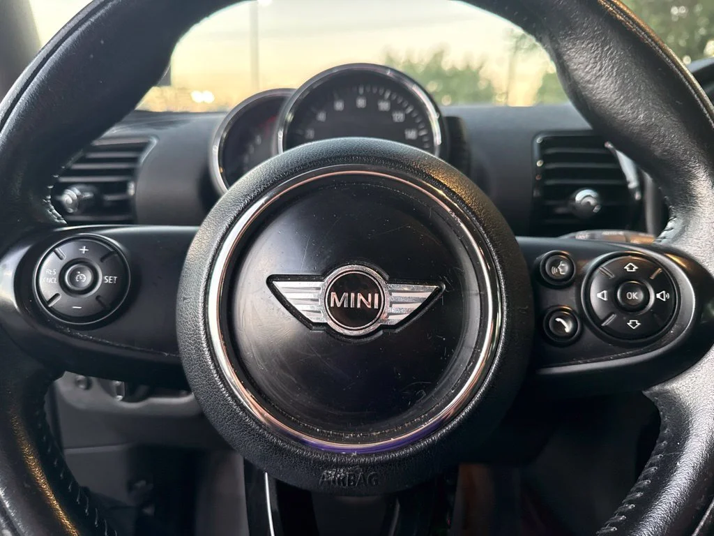 Used 2017 Red MINI Clubman image 8