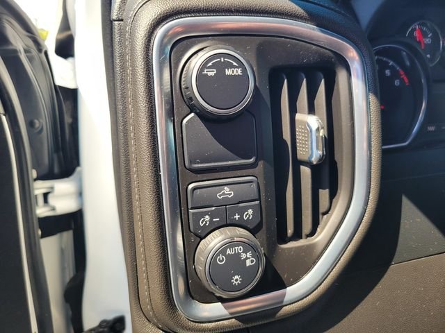 Used 2022 White Chevrolet LT image 19