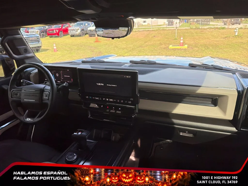Used 2026 Void Black GMC 2X image 33