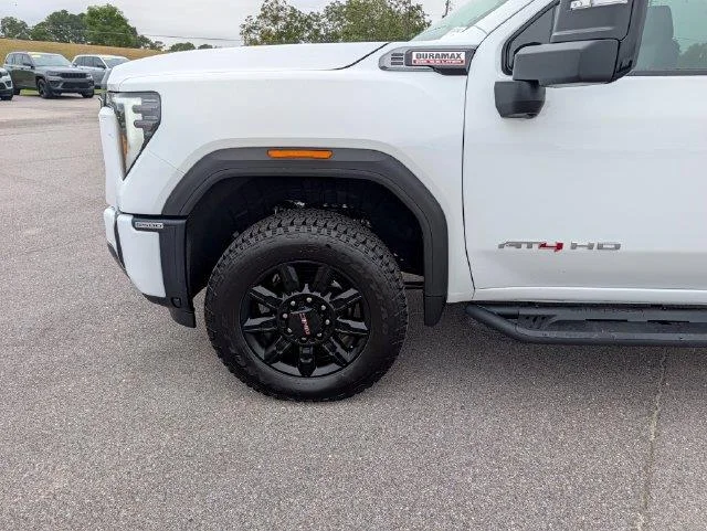 New 2026 Summit White GMC AT4 image 29