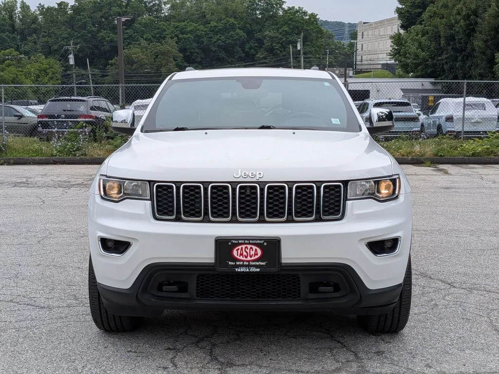 Used 2020 White Jeep Laredo image 11