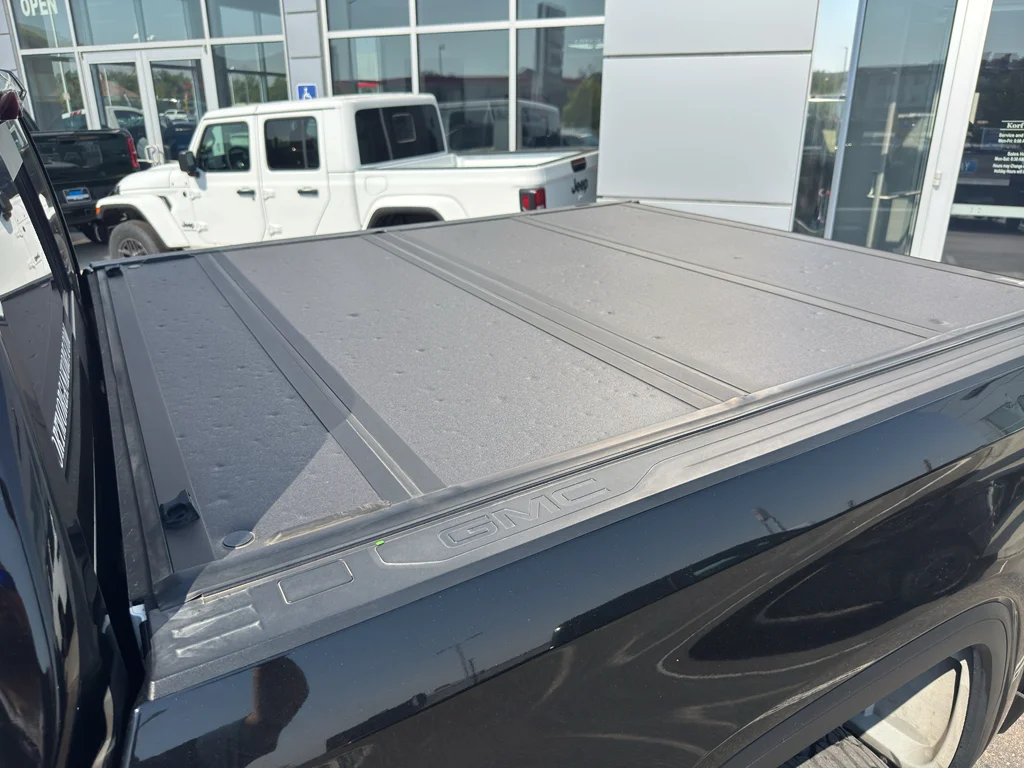 Used 2020 Onyx Black GMC AT4 image 29